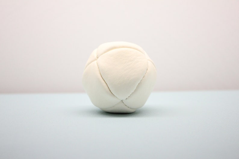 Pila Luxuria Alba Leather Juggling Ball image 1