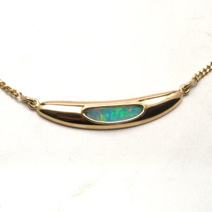 Unusual 18ct gold and opal necklace