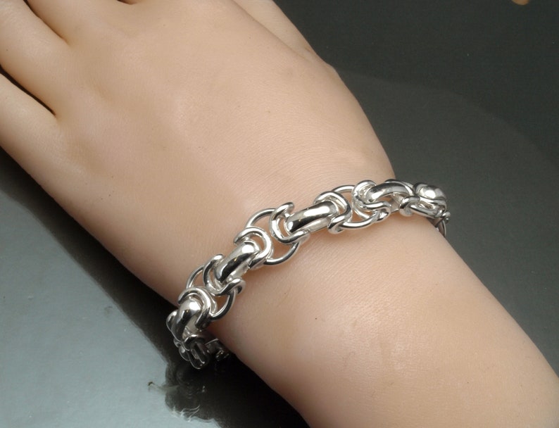 Unusual silver link bracelet