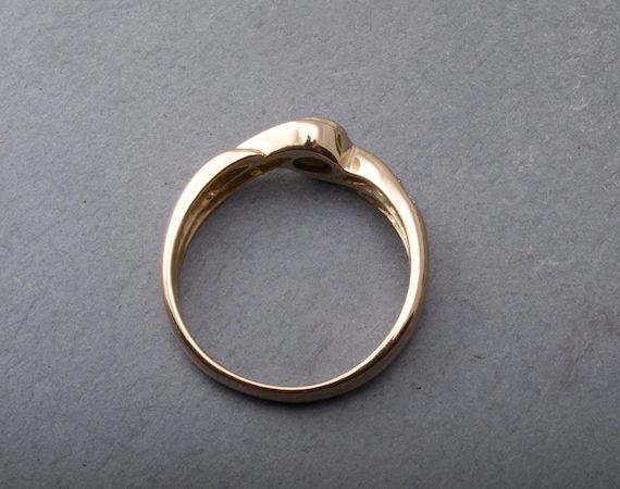 Sapphire and diamond ring in 18ct gold - image 2