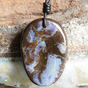 Duży naszyjnik z niebieskim opalem głazowym, australijski wisiorek z kamieniem szlachetnym, biżuteria z naturalnego kamienia, prezent