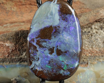 Cravatta Bolo Boulder Blu Sognante Opale per chi indossa gioielli di dichiarazione / Unisex / Opale Boulder / Forma libera ovale / Abiti da sposa / Fatto a mano / Solo uno