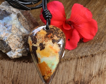 オーストラリア産ボルダーオパールネックレス 逆ティアドロップ