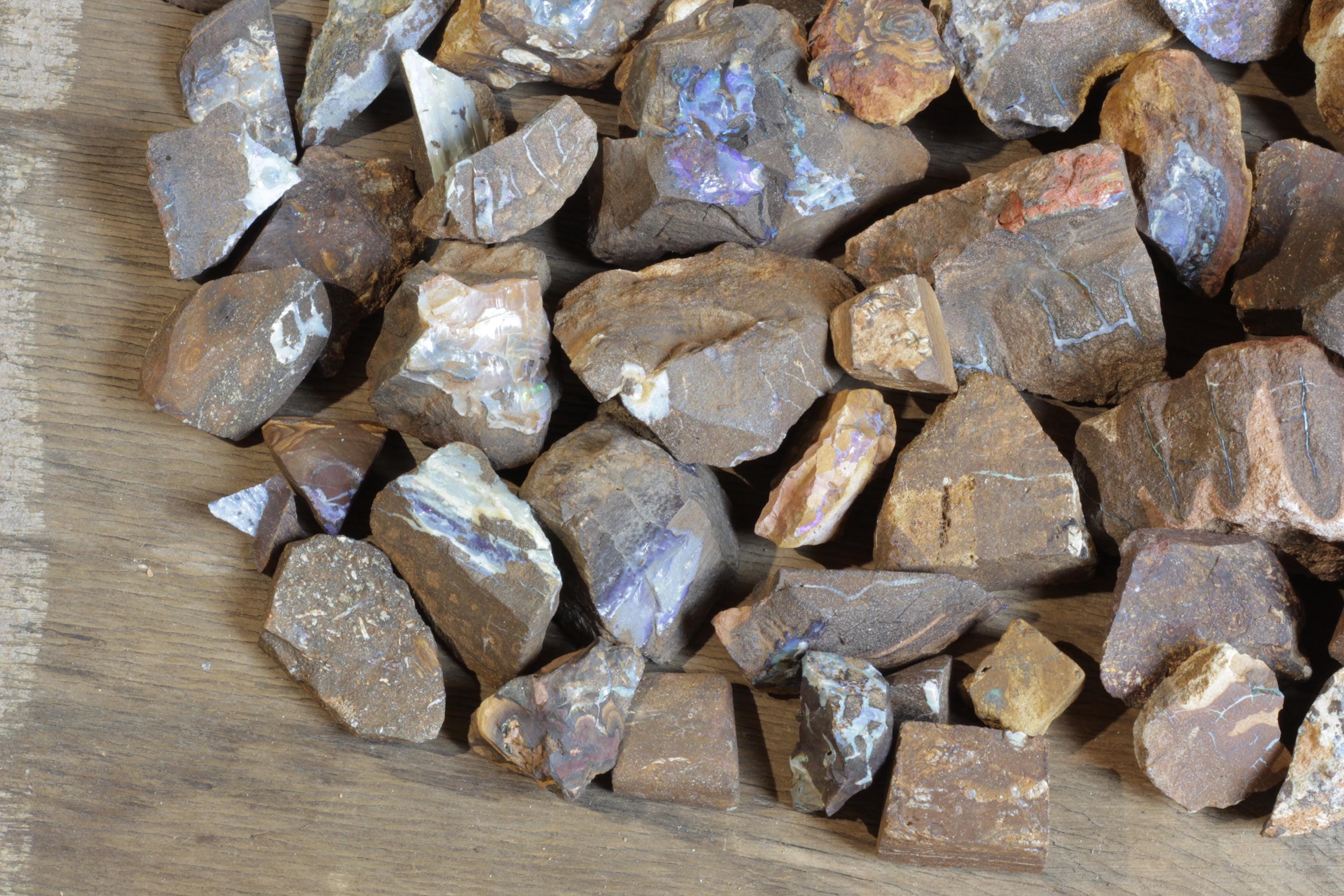 原石ボルダーオパール小包：50個以上の原石標本 - Etsy 日本