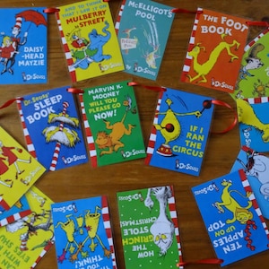 Dr. Seuss Wimpelkette aus alten Papieren.