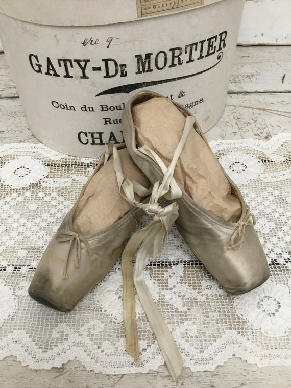 Manzie ballet cheap flat