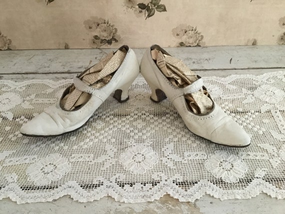 Antique Victorian White Leather Mary Janes - image 3