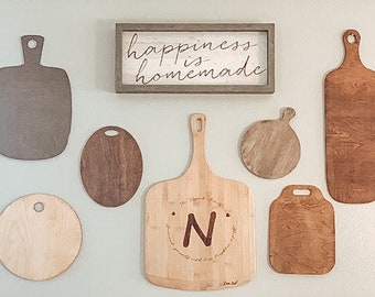 PERSONALIZED PIZZA BOARD,Wedding Gift,Anniversary Gift,Wood Pizza Paddle,Engraved,Cutting Board Shapes For Display