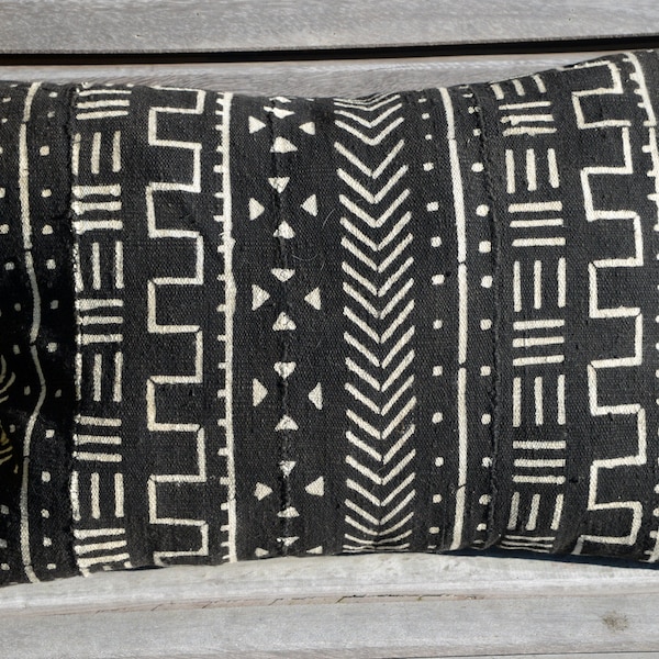 RESERVED Bogolan/Mud cloth/cushion cover/pillow/hand woven/Mali Bogolanfini/Tribal/authentic /40x60cm (16x24")B73