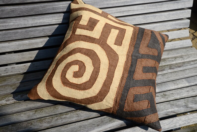 Kuba ClothKuba cloth cushion coverKuba cloth pillowAfrican Kuba clothraffia clothDR 20x20 KC456 Congoauthenticappliques 50x50cm