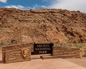 Arches national park sign digital download, print yourself digital photo, travel photography, photo print, home decor fine art