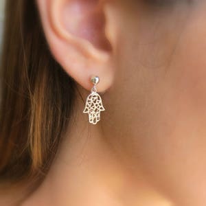 Hamsa Earrings, Gold Hamsa Stud Earrings, Evil Eye Earrings,Filigree Hamsa Earrings, Hamsa Jewelry, Hamsa Post, Gold Hamsa Hand, Gift Idea.