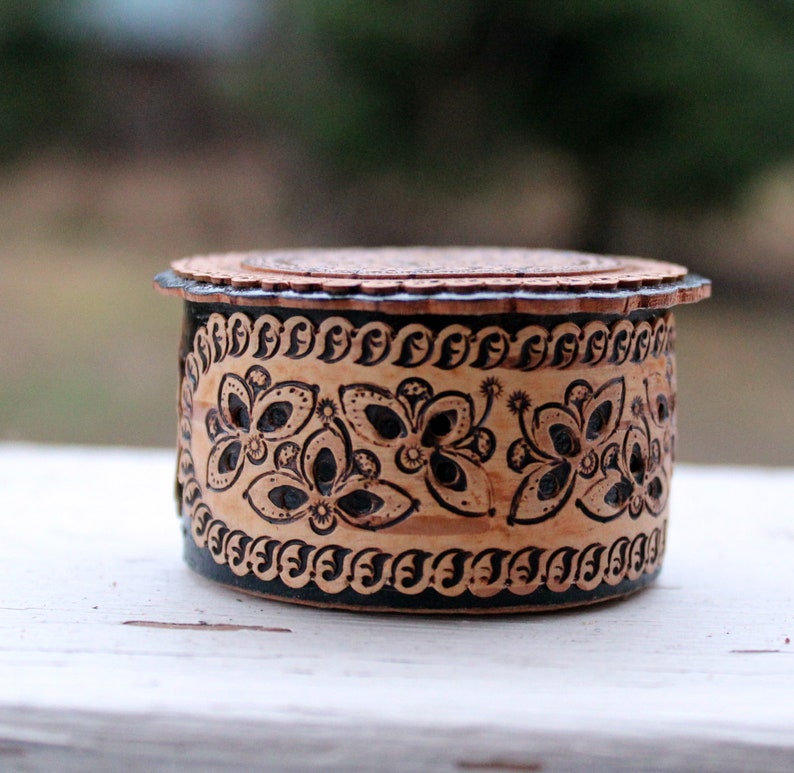 Wooden Box Hot Stamp Wood Box Jewelry Box Ring Holder Gift for Her Birch Bark Box Round Box Birch Bird Box Black Box Trinket Box