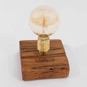 Abajur de mesa, Abajur de mesa rústico em madeira reciclada, Lâmpada Edison artesanal, Lâmpada Art Déco.