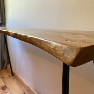 Bureau de travail en bois récupéré / Table d&#39;appoint en bois ancien moderne / Table console / Fait à la main en bois recyclé.