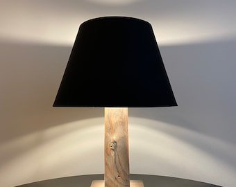 Bordlampa FOT / Återvunnet trä Bordlampa FOT / Lampa i gammalt trä
