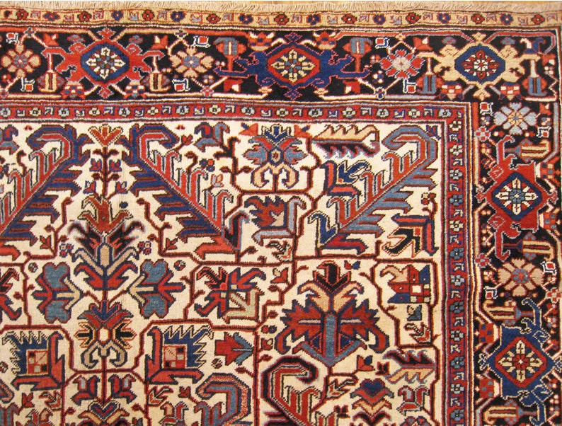 Vintage Traditional Oriental Rug, in Room Size, with Ivory Field and Symmetrical Design image 8