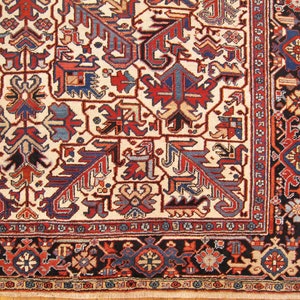 Vintage Traditional Oriental Rug, in Room Size, with Ivory Field and Symmetrical Design image 5