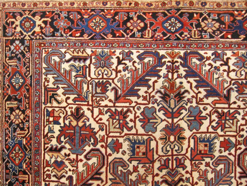 Vintage Traditional Oriental Rug, in Room Size, with Ivory Field and Symmetrical Design image 7