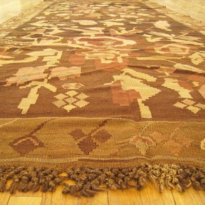 Vintage Bessarabian Kilim Rug, in Gallery Size, with Stylized Foliate Design image 8