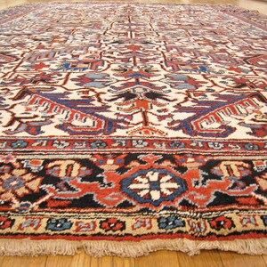 Vintage Traditional Oriental Rug, in Room Size, with Ivory Field and Symmetrical Design image 9