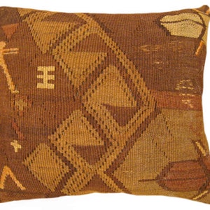 Vintage Kilim Tapestry Pillow size 1'5 x 1'2 imagem 1