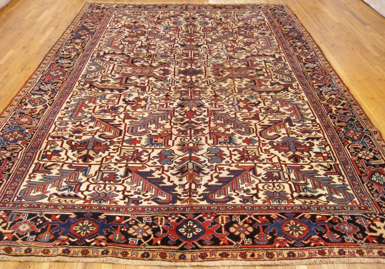 Vintage Traditional Oriental Rug, in Room Size, with Ivory Field and Symmetrical Design image 3