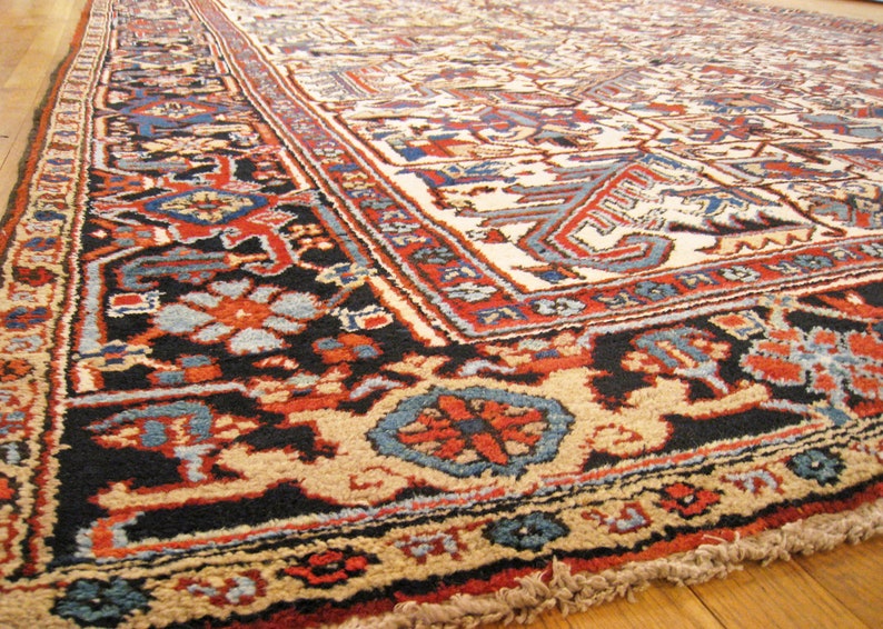 Vintage Traditional Oriental Rug, in Room Size, with Ivory Field and Symmetrical Design image 10