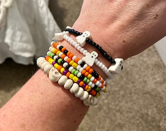 Pulseras de Halloween/Pulseras espeluznantes/Pulseras apilables/Cuentas de semillas de vidrio