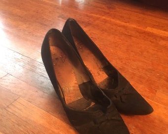 Vintage '50s Kitten Heel Pumps