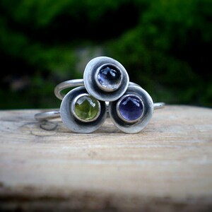 silver ring with Amethyst gemstone small abstract image 5