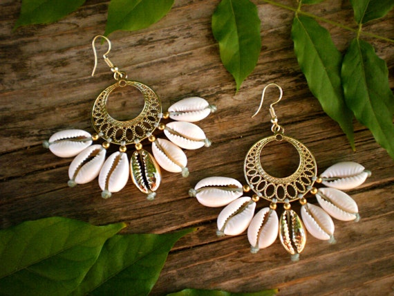 Dangle shell earrings deals
