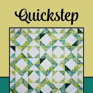 Op de afbeelding: Quickstep quiltpatroon met een geometrisch ontwerp in groen, blauw en wit. Het patroon is van Melissa Milligan voor Villa Rosa Designs.