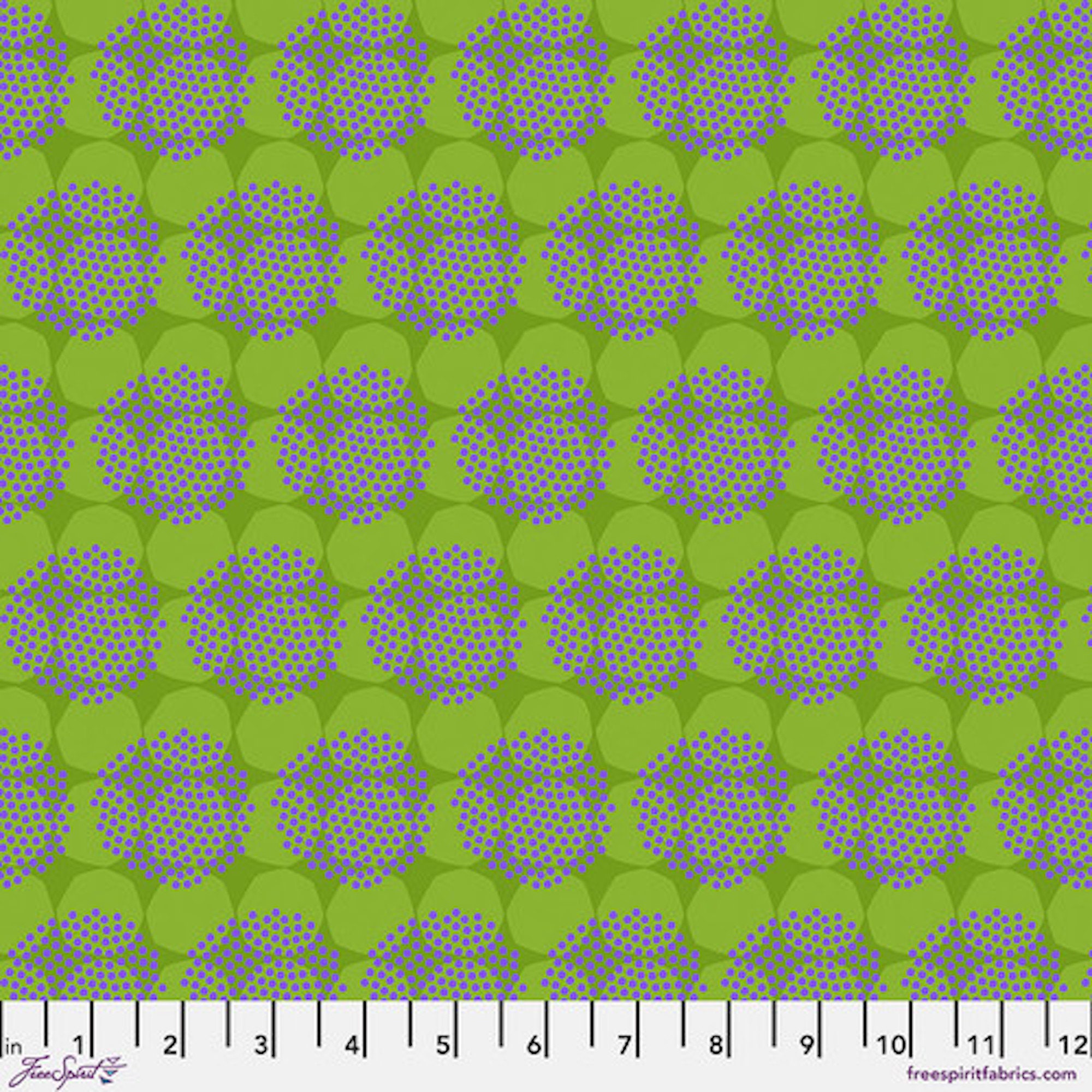 Gloriosa Garden- Green Double Dots: Sold by the 1/2 Yard