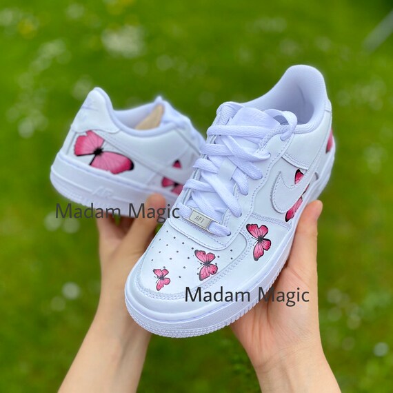手描きのカスタム エア フォース 1 ロー ピンク バタフライ AF1 