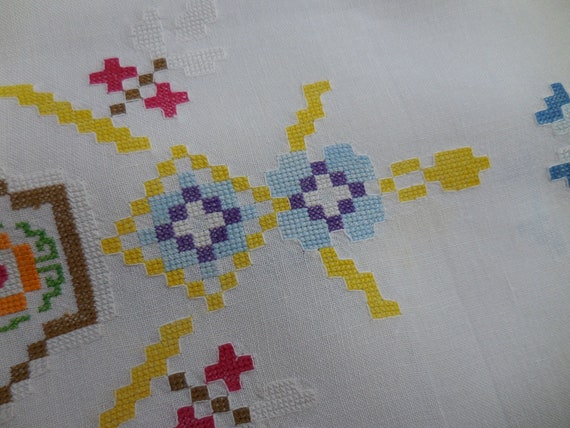 Vintage cross stitch embroidery small tablecloth