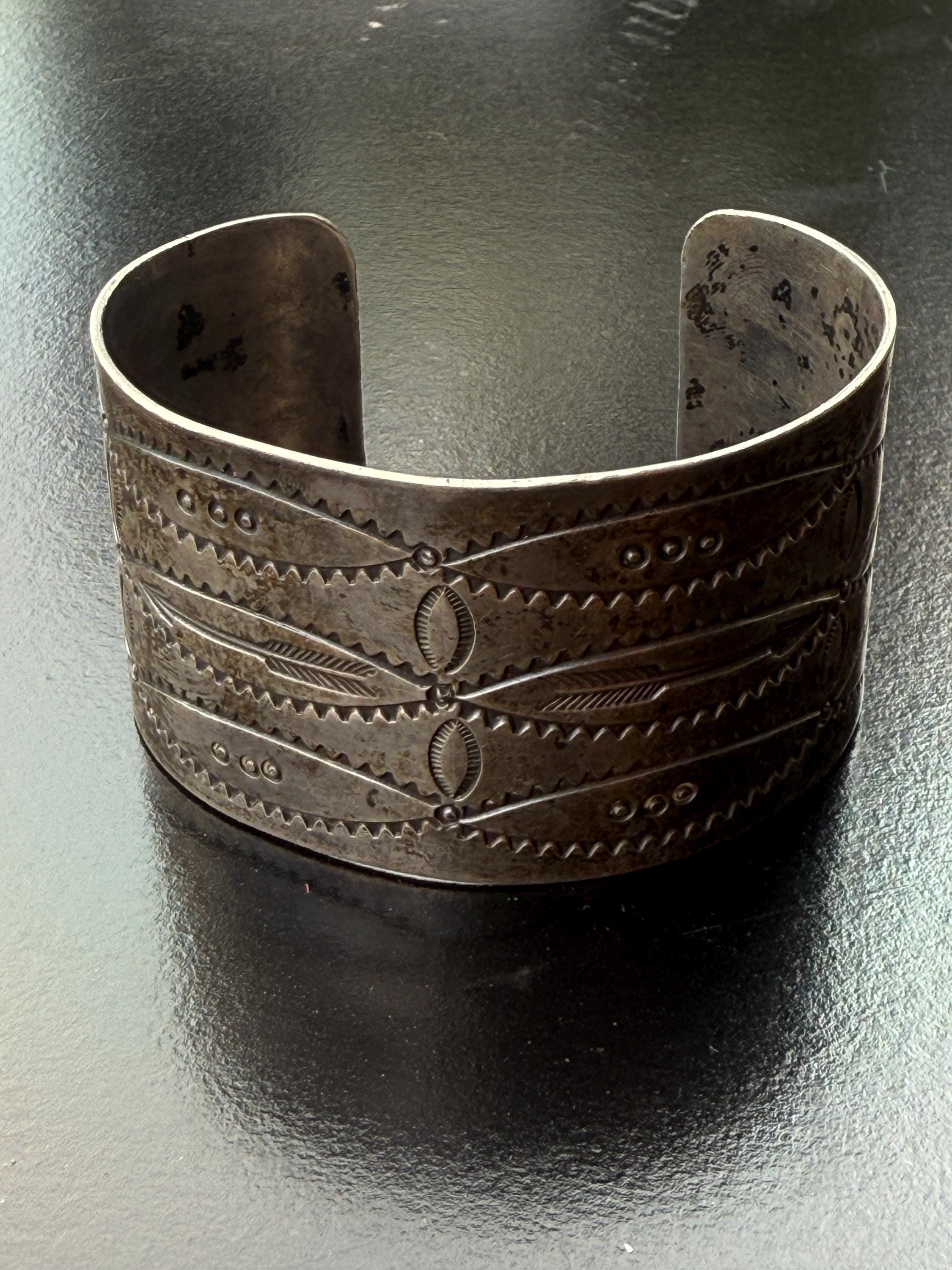 1930s-40s Wide Navajo Old Pawn 925 Sterling Silver Large Cuff 