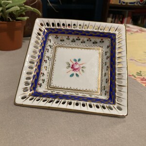 Flower Decorated Ring Dish