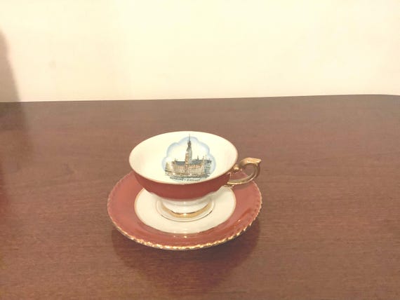 Vintage Handgemalt Bavaria Tea Cup & Saucer: Hamburg-Rathaus Gold Trim