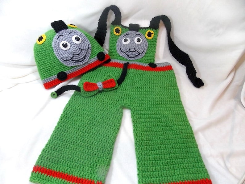 Percy train,Crochet photo shoot,Crochet baby holloween costume,Newborn set,baby boys/'clothing