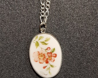 Ceramic floral pendant,jewelry,pendant,broken China,ceramic