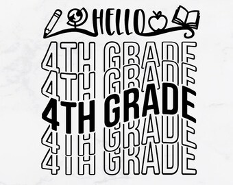 Peut inclure: Un design de téléchargement numérique noir et blanc pour un t-shirt qui dit "Hello 4th Grade" avec le texte "4th Grade" répété plusieurs fois dans un design empilé et superposé. Le design est présenté sur un t-shirt blanc.