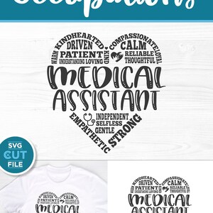 K&ouml;nnte beinhalten: Ein schwarz-wei&szlig;es Design eines Herzens mit den Worten "Medical Assistant" darin. Das Herz ist umgeben von W&ouml;rtern, die die Eigenschaften eines medizinischen Assistenten beschreiben, wie "gutherzig", "mitf&uuml;hlend", "getrieben", "geduldig", "ruhig", "zuverl&auml;ssig", "gedankenvoll", "verst&auml;ndnisvoll", "liebend", "unabh&auml;ngig", "selbstlos", "freundlich", "empathisch" und "stark".