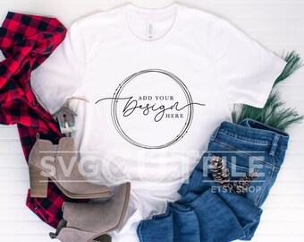 Mockup Bella Canvas 3001, White Shirt Mockup, mockup a cuadros de búfalo, maqueta de navidad blanca, maqueta de camiseta de invierno, camiseta de fondo blanco
