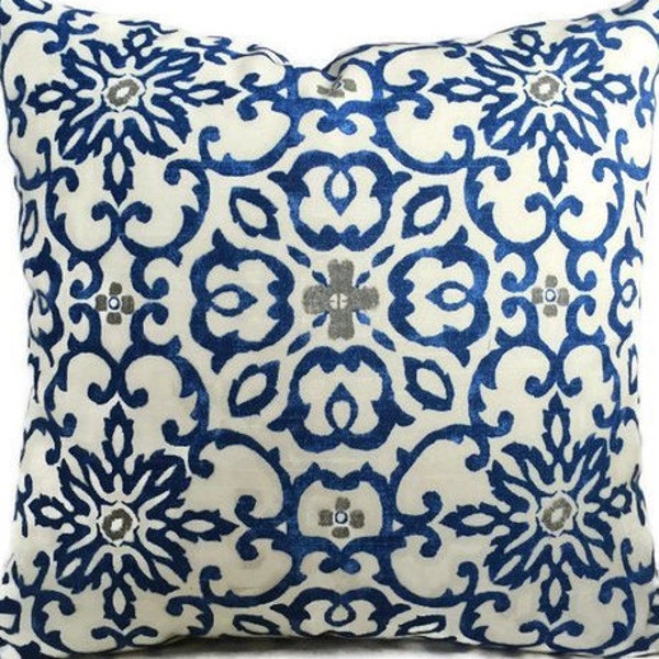 Blue Pillows.Throw Pillows.Toss Pillows.Slipcovers.Cushion Covers.Home Decor.Accents.HGTV Souvenir Scroll Azure.Sofa Cushion.Pillow Covers