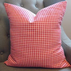 Gingham. Fuscia/Rasberry/White.VALENTINE'S DAY Decor.Toss Pillows.Throw Pillows.Slipcovers.Pillow Covers.Cushion Covers.Sofa Cushion