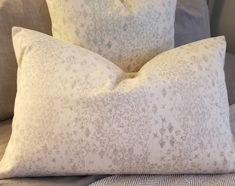 2 Color Options:Robert Allen.Swing Stitch in Linen or Aloe.Pillowcovers.Slipcovers.Toss Pillows.Throw Pillows.Accent Pillows.Lumbar Pillows.