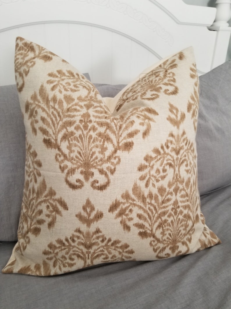 Brown Pillow covers.Damask.Pillowcovers.Slipcovers.Toss Pillows.Throw Pillows.Cushion Covers.Accents.Naturals