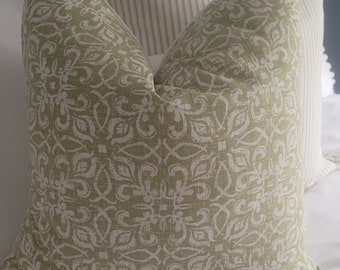 3 Color Options:Linen Blend Grey and Ivory.Pale Blue.Green.Pillowcovers.Toss Pillow.Throw Pillows.Accent Pillows.Slipcovers.Cushion covers