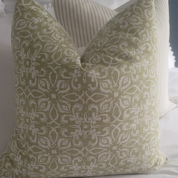 3 Color Options:Linen Blend Grey and Ivory.Pale Blue.Green.Pillowcovers.Toss Pillow.Throw Pillows.Accent Pillows.Slipcovers.Cushion covers